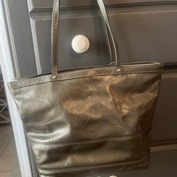 Coach Handbag - Picture 2 of 7